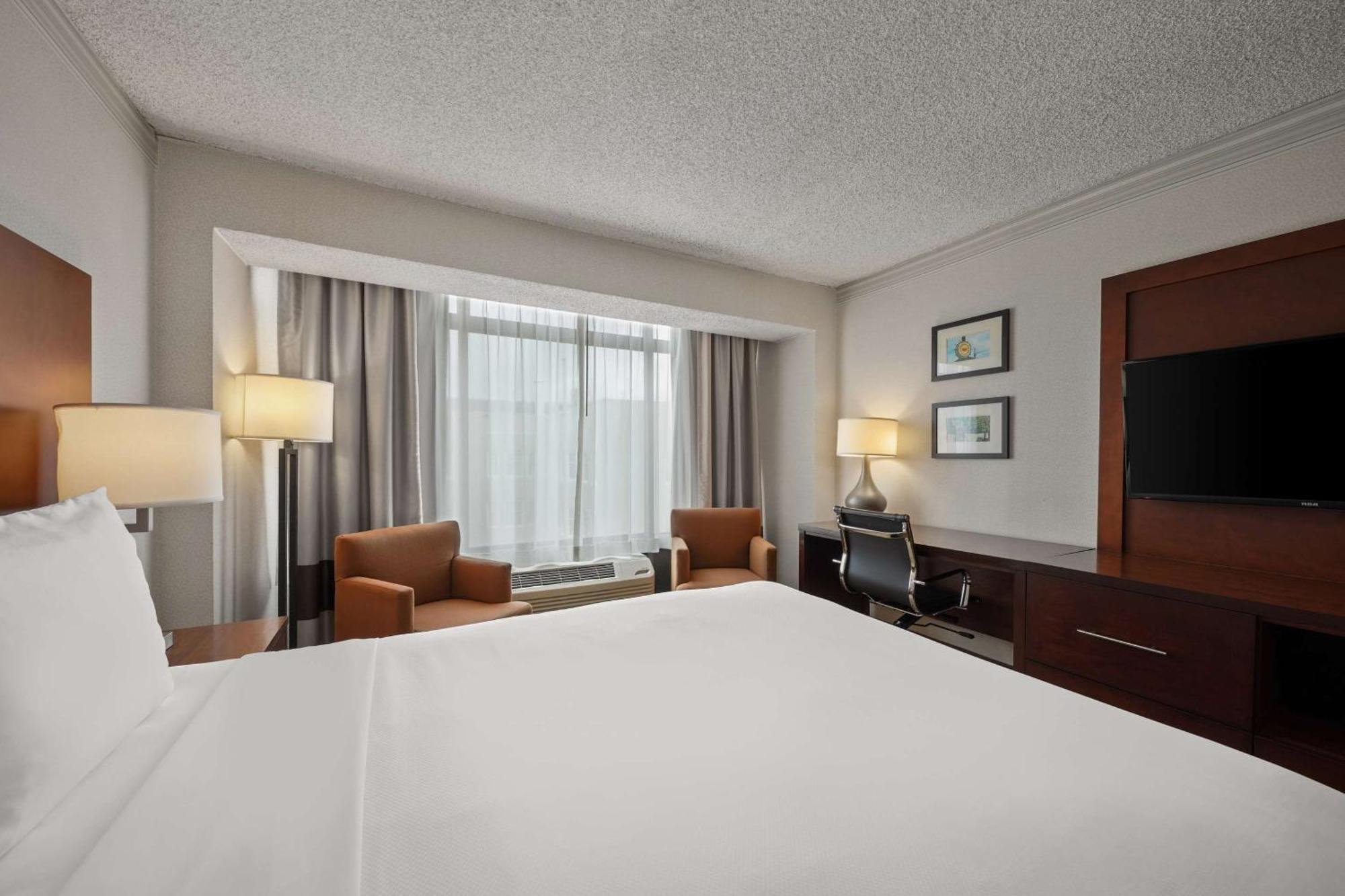 Comfort By The Bay Inn 3*