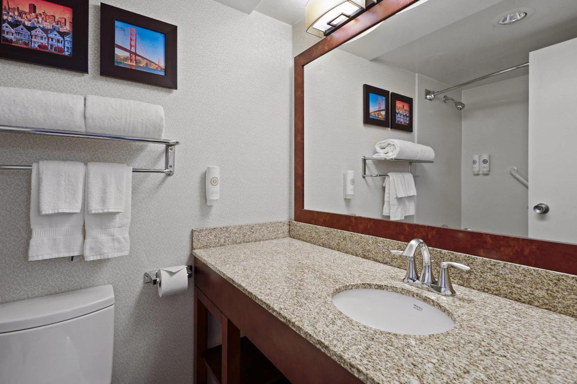 Comfort By The Bay 3*