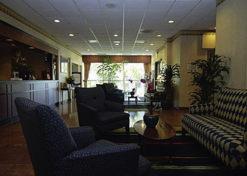 Comfort By The Bay Inn