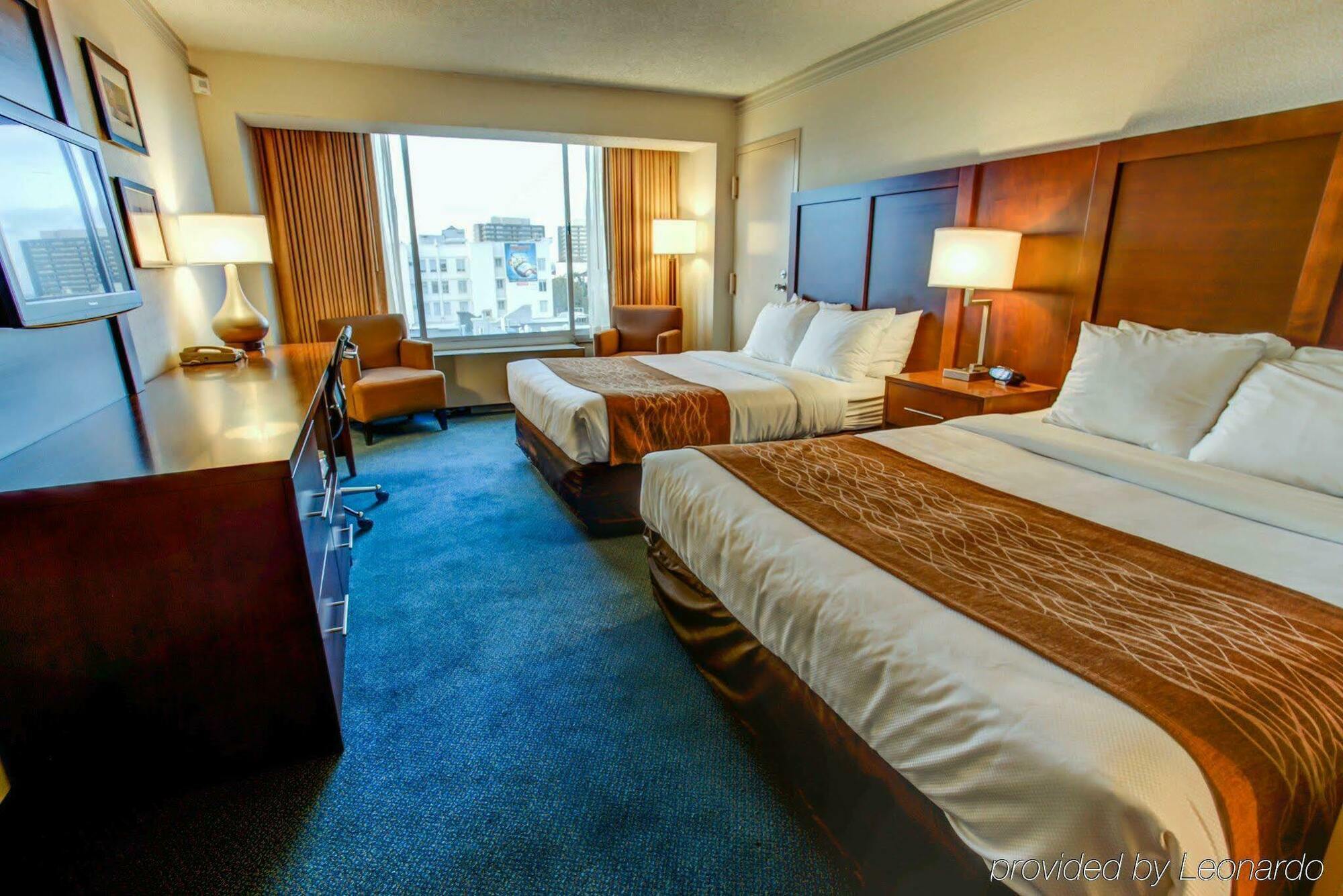 Comfort By The Bay Inn